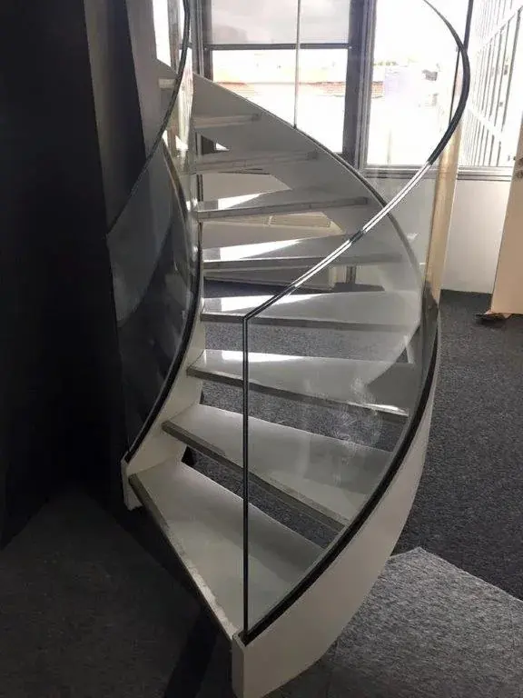 Verre bombé pour agencement