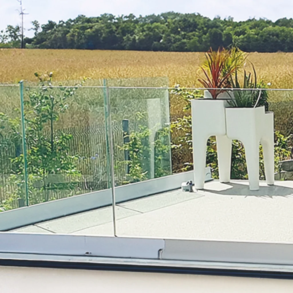 Garde-corps en verre sur une terrasse, Le Kap Verre Picardie