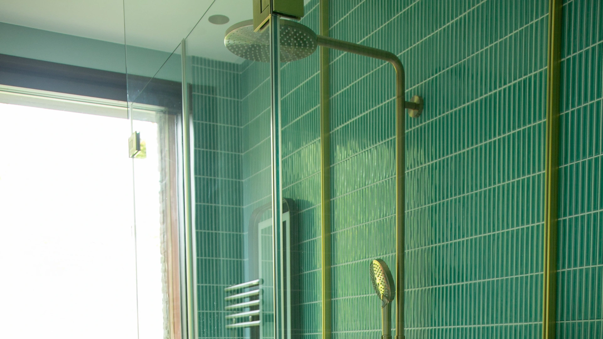 Grande paroi de douche en verre trempé, Villa Set & Match au Touquet