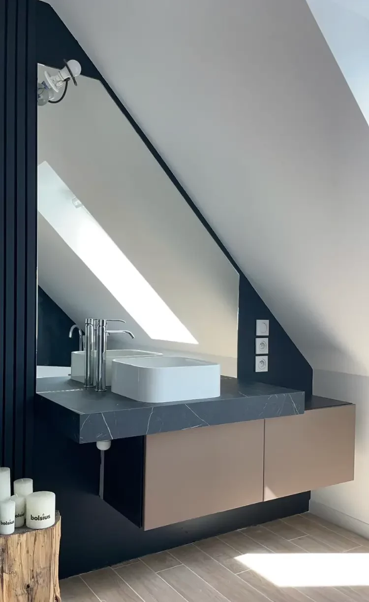 Pose d'un miroir sur mesure