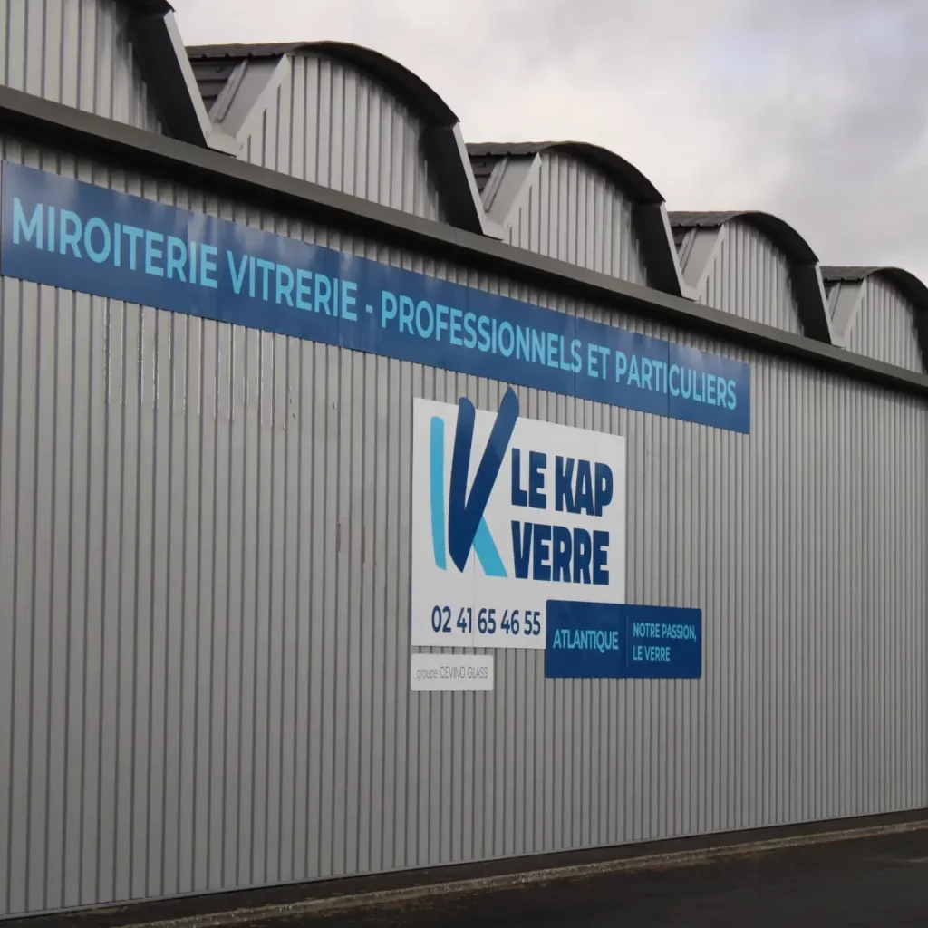 Façade de la miroiterie Le Kap Verre Atlantique à Cholet