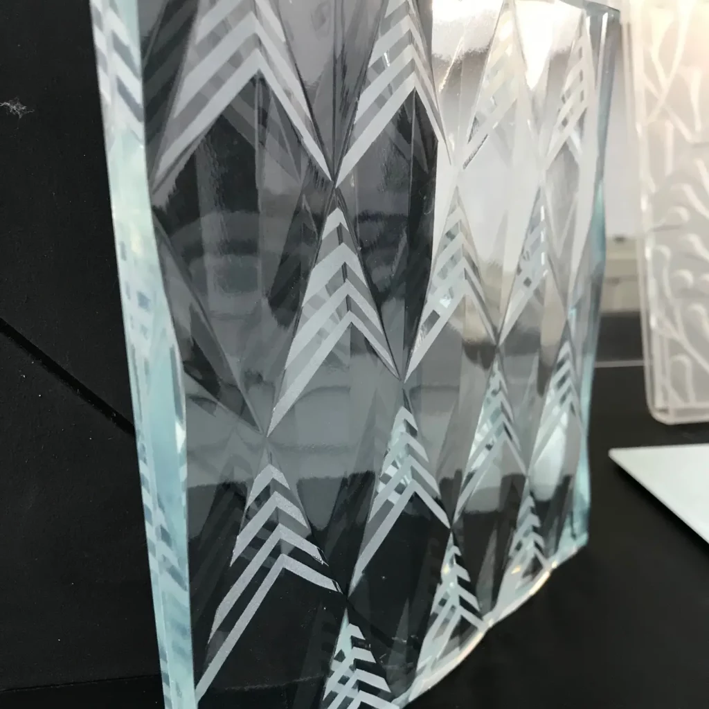 Gravure sur verre à l'eau forte