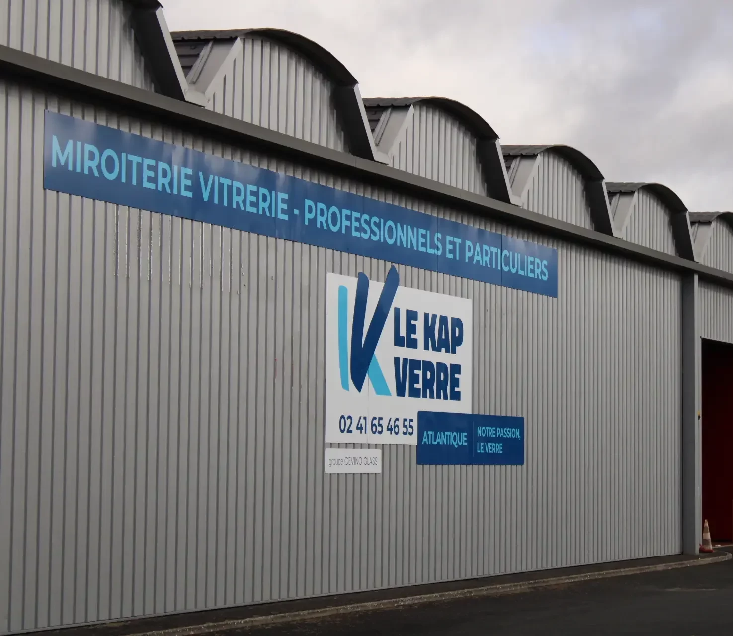 Façade de la miroiterie Le Kap Verre Atlantique à Cholet