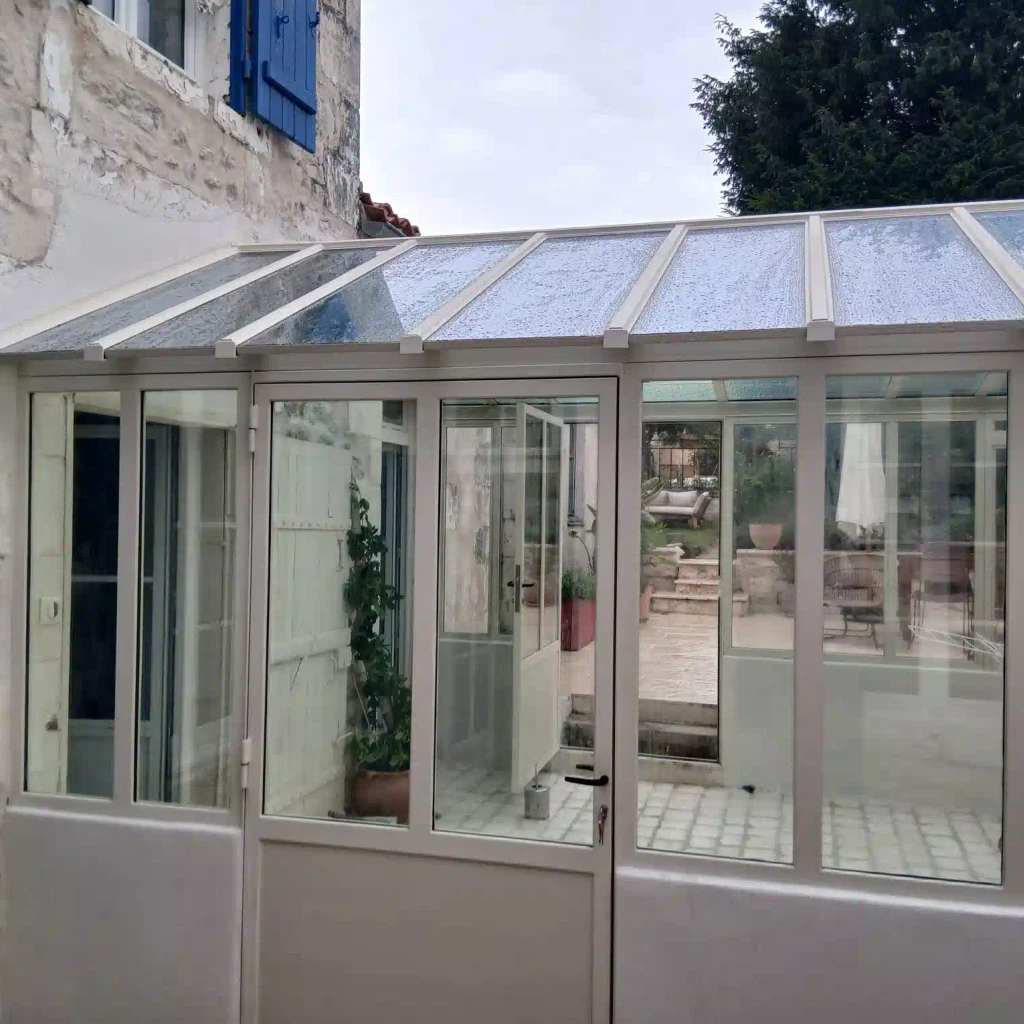 Vitrage isolant de la toiture de la véranda